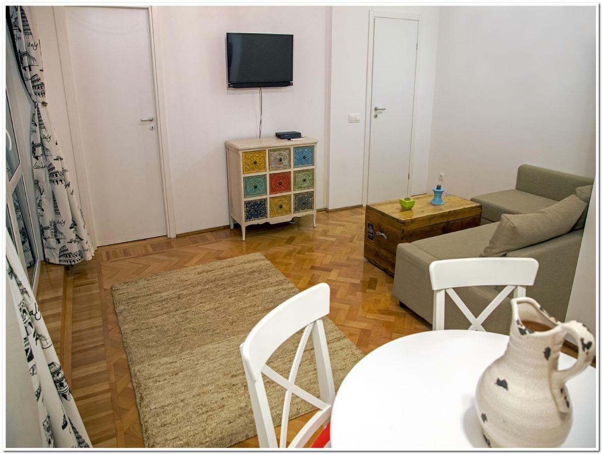 Skyview Old Town Apartment บูคาเรสต์ ภายนอก รูปภาพ